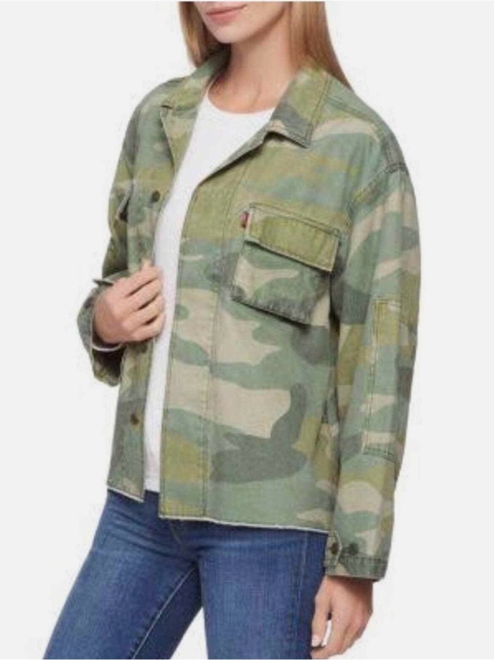 Levi’s Women Hi Lo Camo Print 2 Pocket Shirt Raw Hem Jacket Size L Green Camo